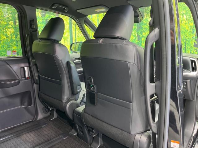 ノア ハイブリッドＳ－Ｚ　純正１０．５インチナビ　両側電動スライド　後席モニター　バックカメラ　１００Ｖ電源　衝突被害軽減　レーダークルーズ　禁煙車　電動リアゲート　ハーフレザーシート　ドラレコ　コーナーセンサー（45枚目）