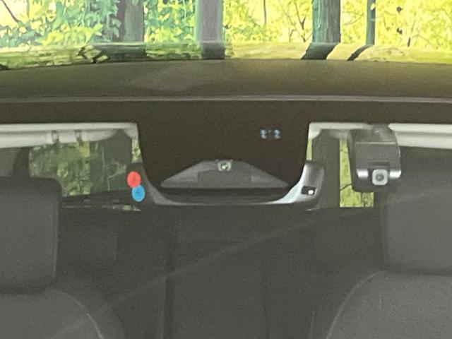 ヴェゼル ｅ：ＨＥＶ　Ｚ　衝突軽減　メーカー純正ナビ　禁煙車　バックカメラ　アダプティブクルーズコントロール　ドラレコ　ＥＴＣ　ブラインドスポットインフォメーション　レーンアシスト　スマートキー（3枚目）