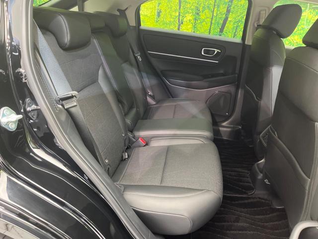 ヴェゼル ｅ：ＨＥＶ　Ｚ　衝突軽減　メーカー純正ナビ　禁煙車　バックカメラ　アダプティブクルーズコントロール　ドラレコ　ＥＴＣ　ブラインドスポットインフォメーション　レーンアシスト　スマートキー（9枚目）