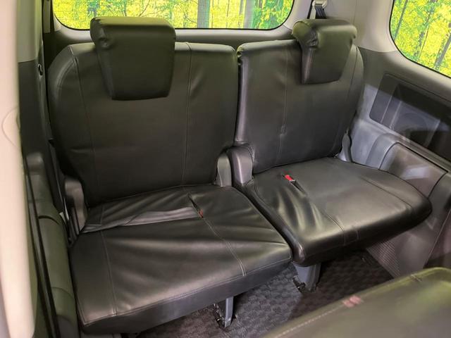 ヴォクシー ＺＳ　煌ＩＩ　両側電動ドア　ＳＤナビ　禁煙車　スマートキー　ＨＩＤヘッド　ビルトインＥＴＣ　純正１５インチアルミ　オートライト　オートエアコン　ＣＤ　ＤＶＤ再生　フルセグ　パドルシフト　ＨＩＤフォグ（9枚目）