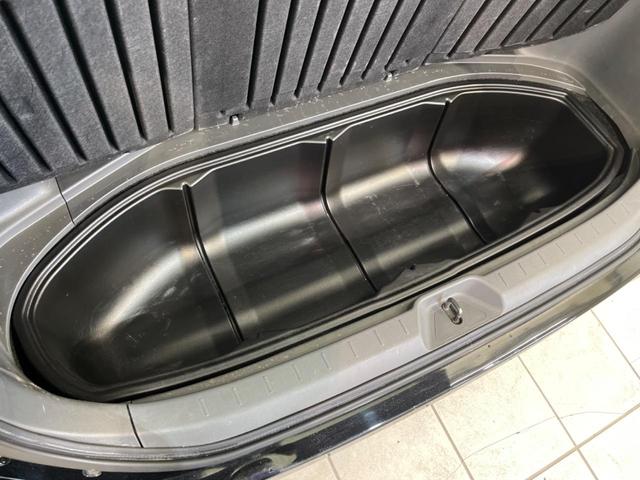 ヴォクシー ＺＳ　煌ＩＩ　両側電動ドア　ＳＤナビ　禁煙車　スマートキー　ＨＩＤヘッド　ビルトインＥＴＣ　純正１５インチアルミ　オートライト　オートエアコン　ＣＤ　ＤＶＤ再生　フルセグ　パドルシフト　ＨＩＤフォグ（29枚目）