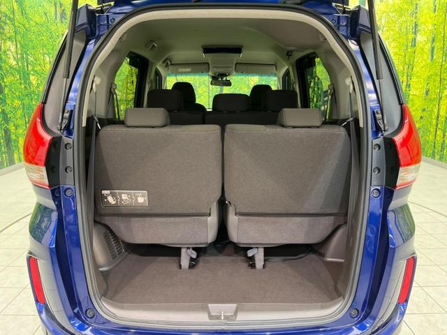 フリード Ｇ・ホンダセンシング　両側電動スライド　衝突軽減　純正ＳＤナビ　後席モニター　バックカメラ　レーダークルーズ　ドラレコ　ＥＴＣ　スマートキー　レーンアシスト　電動格納ミラー　Ｂｌｕｅｔｏｏｔｈ再生　ＣＤ／ＤＶＤ（35枚目）