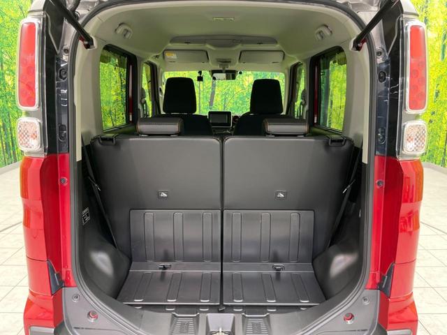 ���i�̂���������ʋ΁A���}���ɏ\���ȉ׎��X�y�[�X���m�ۂ��Ă���܂��B�Z�J���h�V�[�g��|���ƁA�傫�ȉו��̐ύڂ��\�ł���