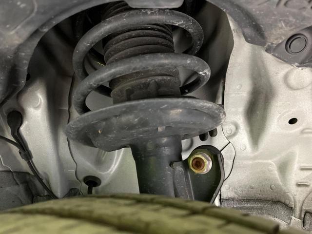 アクア Ｓスタイルブラック　禁煙車　純正ナビ　バックカメラ　Ｂｌｕｅｔｏｏｔｈ　フルセグ　ＥＴＣ　ドライブレコーダー　レーンキープアシスト　スマートキー　コーナーセンサー　オートマチックハイビーム　オートエアコン　ドアバイザー（21枚目）