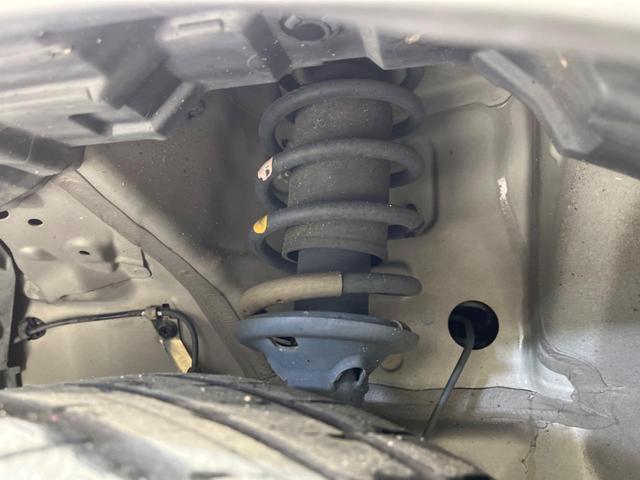 スペーシアカスタム ＸＳリミテッド　両側電動スライド　衝突軽減　ＳＤナビ　バックカメラ　禁煙車　シートヒーター　ドラレコ　ＥＴＣ　ハーフレザーシート　ＨＩＤヘッド　オートライト　スマートキー　電動格納ミラー　フルセグ（19枚目）