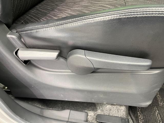 スペーシアカスタム ＸＳリミテッド　両側電動スライド　衝突軽減　ＳＤナビ　バックカメラ　禁煙車　シートヒーター　ドラレコ　ＥＴＣ　ハーフレザーシート　ＨＩＤヘッド　オートライト　スマートキー　電動格納ミラー　フルセグ（37枚目）