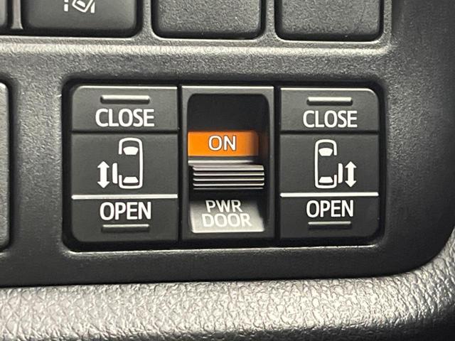 ノア Ｓｉ　ダブルバイビー　両側電動スライド　後席モニター　衝突軽減　９インチＳＤナビ　バックカメラ　禁煙車　クルコン　ドラレコ　ＥＴＣ　オートマチックハイビーム　ＬＥＤヘッド　レーンアシスト　スマートキー（3枚目）