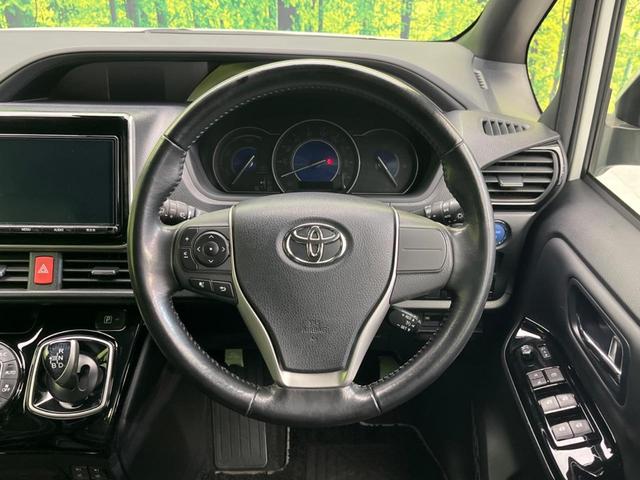 ノア ハイブリッドＳｉ　ダブルバイビー　両側電動スライドドア　純正９インチナビ　バックカメラ　衝突警報装置　禁煙車　ハーフレザーシート　パワーバックドア　シートヒーター　レーンキープ　ＬＥＤヘッドライト　スマートキー　ＥＴＣ（12枚目）