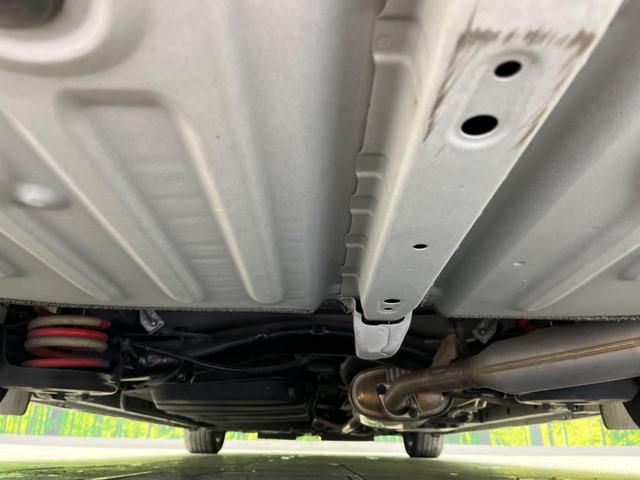 ノア ハイブリッドＳｉ　ダブルバイビー　両側電動スライドドア　純正９インチナビ　バックカメラ　衝突警報装置　禁煙車　ハーフレザーシート　パワーバックドア　シートヒーター　レーンキープ　ＬＥＤヘッドライト　スマートキー　ＥＴＣ（20枚目）