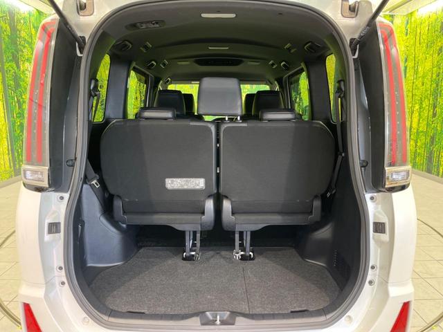 ノア ハイブリッドＳｉ　ダブルバイビー　両側電動スライドドア　純正９インチナビ　バックカメラ　衝突警報装置　禁煙車　ハーフレザーシート　パワーバックドア　シートヒーター　レーンキープ　ＬＥＤヘッドライト　スマートキー　ＥＴＣ（32枚目）