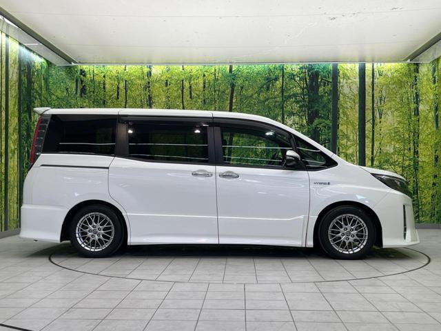 ノア ハイブリッドＳｉ　ダブルバイビー　両側電動スライドドア　純正９インチナビ　バックカメラ　衝突警報装置　禁煙車　ハーフレザーシート　パワーバックドア　シートヒーター　レーンキープ　ＬＥＤヘッドライト　スマートキー　ＥＴＣ（36枚目）