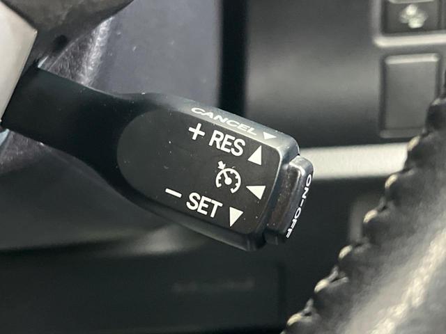 ノア ハイブリッドＳｉ　ダブルバイビー　両側電動スライドドア　純正９インチナビ　バックカメラ　衝突警報装置　禁煙車　ハーフレザーシート　パワーバックドア　シートヒーター　レーンキープ　ＬＥＤヘッドライト　スマートキー　ＥＴＣ（45枚目）