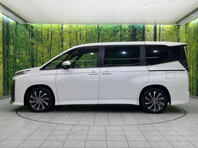 ヴォクシー ハイブリッドＳ－Ｚ　１４インチ後席モニター　両側電動スライドドア　衝突軽減装置　純正１０．５インチナビ　レーダークルーズコントロール　バックカメラ　ＥＴＣ２．０　フルセグ　シートヒーター　ハーフレザーシート　ＬＥＤヘッド（27枚目）