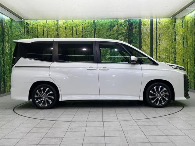 ヴォクシー ハイブリッドＳ－Ｚ　１４インチ後席モニター　両側電動スライドドア　衝突軽減装置　純正１０．５インチナビ　レーダークルーズコントロール　バックカメラ　ＥＴＣ２．０　フルセグ　シートヒーター　ハーフレザーシート　ＬＥＤヘッド（36枚目）