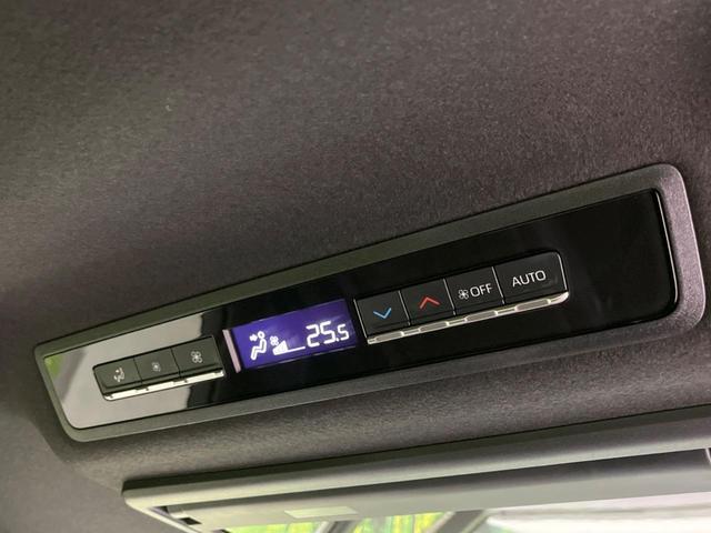 ヴォクシー ハイブリッドＳ－Ｚ　１４インチ後席モニター　両側電動スライドドア　衝突軽減装置　純正１０．５インチナビ　レーダークルーズコントロール　バックカメラ　ＥＴＣ２．０　フルセグ　シートヒーター　ハーフレザーシート　ＬＥＤヘッド（44枚目）