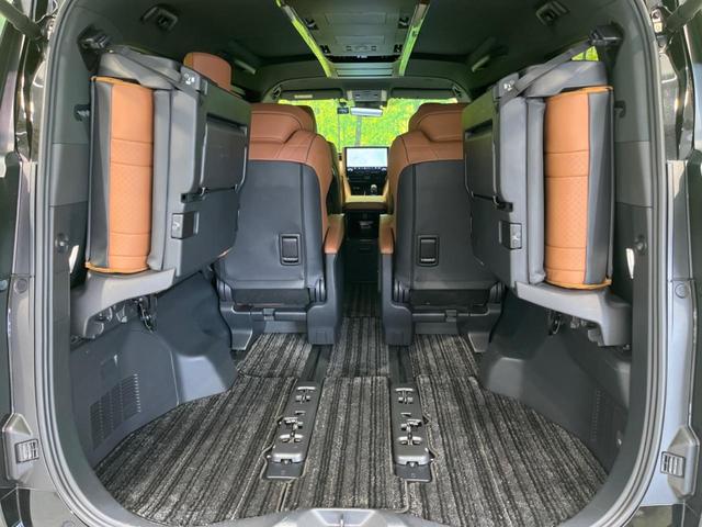 ヴェルファイアハイブリッド Ｚ　プレミア　ガラスルーフ　後席モニター　両側電動スライド　衝突軽減　１４インチナビ　全周囲カメラ　禁煙車　１００Ｖ電源　デジタルインナーミラー　レーダークルーズ　ドラレコ　ＥＴＣ　オットマン　本革（11枚目）