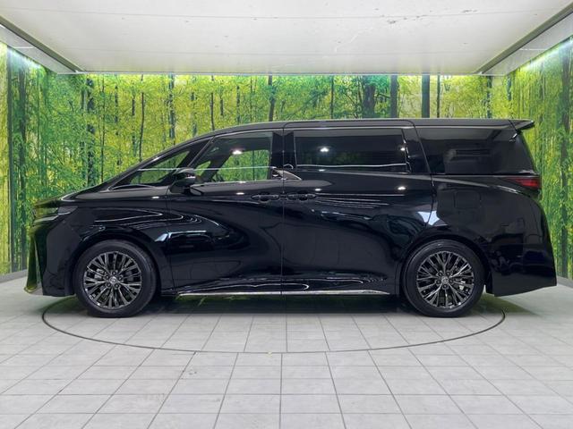 ヴェルファイアハイブリッド Ｚ　プレミア　ガラスルーフ　後席モニター　両側電動スライド　衝突軽減　１４インチナビ　全周囲カメラ　禁煙車　１００Ｖ電源　デジタルインナーミラー　レーダークルーズ　ドラレコ　ＥＴＣ　オットマン　本革（28枚目）