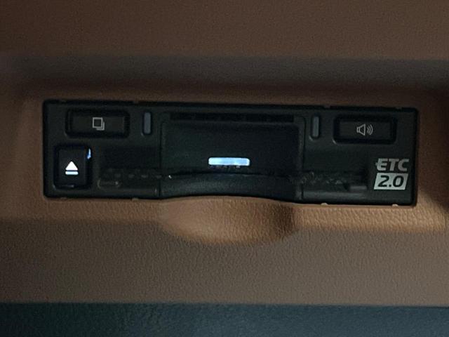 ヴェルファイアハイブリッド Ｚ　プレミア　ガラスルーフ　後席モニター　両側電動スライド　衝突軽減　１４インチナビ　全周囲カメラ　禁煙車　１００Ｖ電源　デジタルインナーミラー　レーダークルーズ　ドラレコ　ＥＴＣ　オットマン　本革（56枚目）