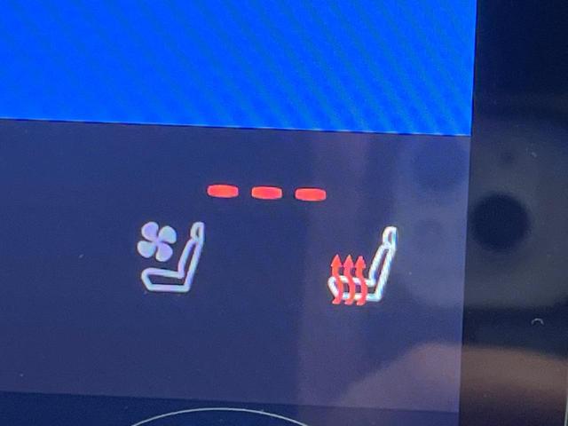 ヴェルファイアハイブリッド Ｚ　プレミア　ガラスルーフ　後席モニター　両側電動スライド　衝突軽減　１４インチナビ　全周囲カメラ　禁煙車　１００Ｖ電源　デジタルインナーミラー　レーダークルーズ　ドラレコ　ＥＴＣ　オットマン　本革（74枚目）