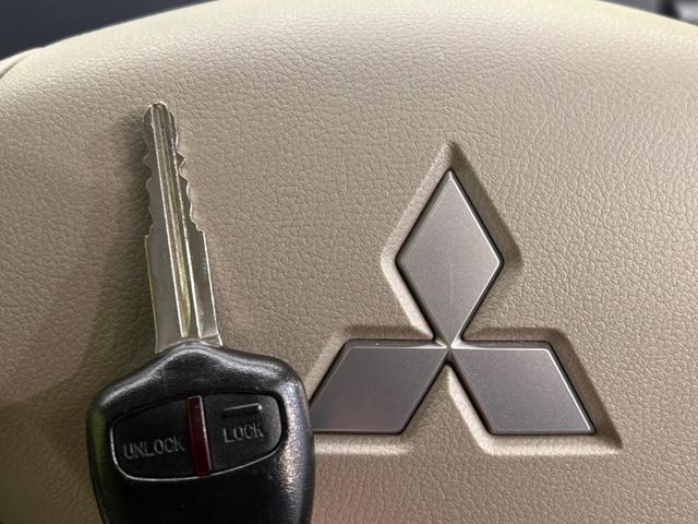 �y�L�[���X�z�������ꂽ�ꏊ����ł��{�^����Ńh�A�̊J���E�{�����ł���̂łƂ��Ă��֗��I�h�A�̌�������ɏ������邱�Ƃ�����܂����