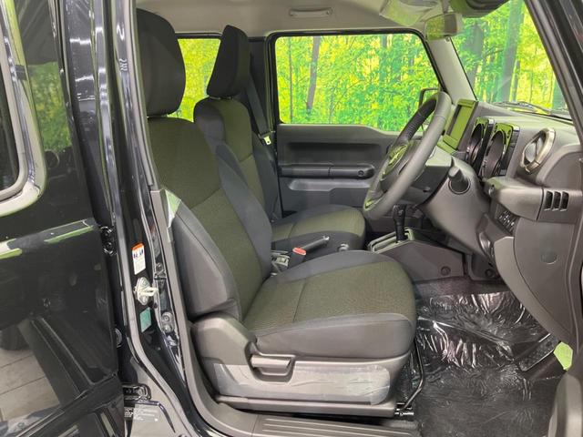 ジムニーノマド ＦＣ　登録済未使用車　４ＷＤ　衝突軽減装置　レーダークルーズコントロール　コーナーセンサー　スマートキー　シートヒーター　オートライト　オートエアコン　ステアリングスイッチ　革巻きステアリング（8枚目）
