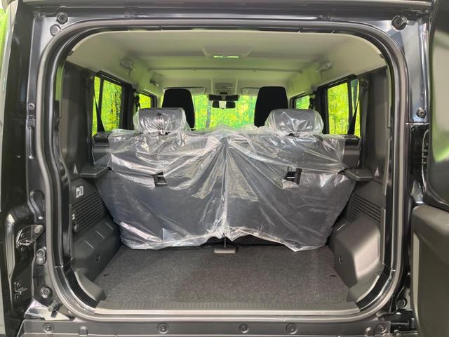 ジムニーノマド ＦＣ　登録済未使用車　４ＷＤ　衝突軽減装置　レーダークルーズコントロール　コーナーセンサー　スマートキー　シートヒーター　オートライト　オートエアコン　ステアリングスイッチ　革巻きステアリング（10枚目）