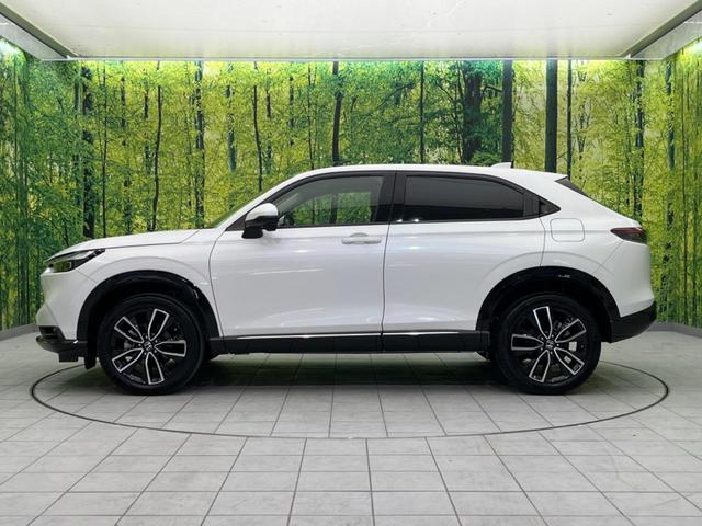 ヴェゼル ｅ：ＨＥＶ　Ｚ　純正９インチナビ　衝突軽減装置　禁煙車　バックカメラ　ブラインドスポットモニター　レーダークルーズコントロール　パワーバックドア　ＥＴＣ　Ｂｌｕｅｔｏｏｔｈ　フルセグ　シートヒーター　ドラレコ（28枚目）