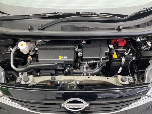 デイズ Ｘ　純正９インチナビ　全周囲カメラ　衝突警報装置　禁煙車　コーナーセンサー　レーンキープ　スマートキー　純正１４インチＡＷ　オートライト　オートエアコン　Ｂｌｕｅｔｏｏｔｈ再生　フルセグ（18枚目）