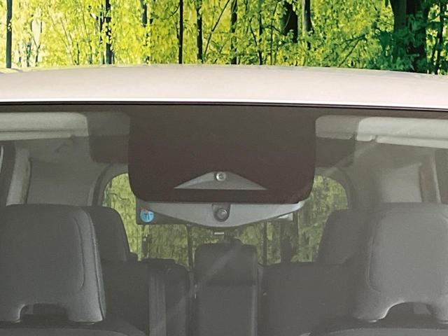 �y�G�}�[�W�F���V�[�u���[�L�z���s���ɑO���̎ԗ�����F�����A�Փ˂������Ȏ��͌x��ƃu���[�L�ŏՓˉ���Ɣ�Q�y�����A�V�X�g�B�����S�Ƀh���C�u�����y���݂��������܂��B