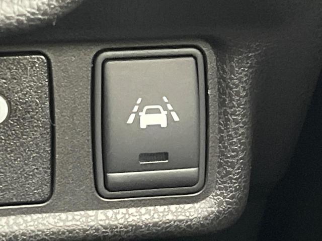 ノート Ｘ　ＤＩＧ－Ｓ　衝突軽減装置　禁煙車　純正ナビ　全周囲カメラ　スマートキー　ＥＴＣ　Ｂｌｕｅｔｏｏｔｈ　フルセグ　オートライト　オートエアコン　ＬＥＤヘッド　ステアリングスイッチ　アイドリングストップ（41枚目）