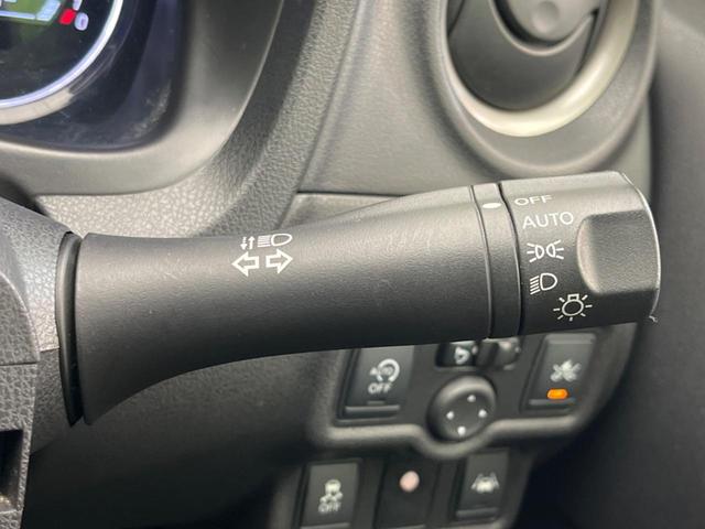 ノート Ｘ　ＤＩＧ－Ｓ　衝突軽減装置　禁煙車　純正ナビ　全周囲カメラ　スマートキー　ＥＴＣ　Ｂｌｕｅｔｏｏｔｈ　フルセグ　オートライト　オートエアコン　ＬＥＤヘッド　ステアリングスイッチ　アイドリングストップ（43枚目）