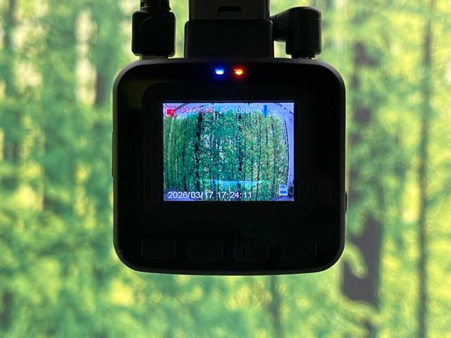 ムーヴキャンバス ストライプスＧ　両側電動スライド　衝突軽減　バックカメラ　禁煙車　ドラレコ　ＥＴＣ　シートヒーター　レーンアシスト　クリアランスソナー　ＬＥＤヘッド　オートライト　オートエアコン　Ｂｌｕｅｔｏｏｔｈ再生（61枚目）