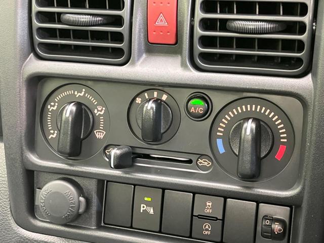 キャリイトラック ＫＣエアコン・パワステ　届出済未使用車　コーナーセンサー　オートライト　トラクションコントロール　アイドリングストップ（6枚目）