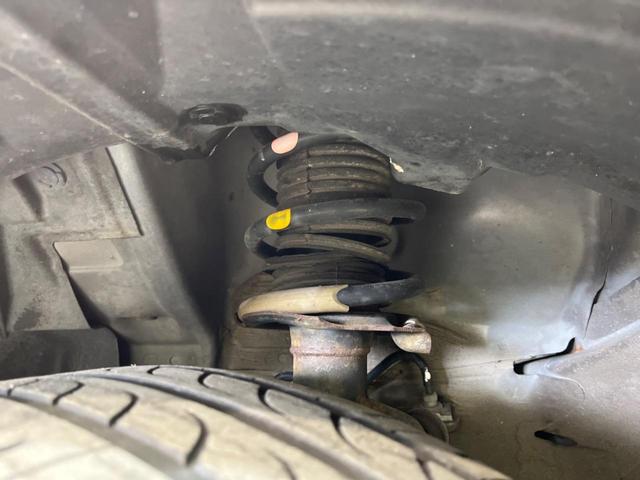 ノート Ｘ　純正ＳＤナビ　禁煙車　ドラレコ　ＥＴＣ　スマートキー　ＨＩＤヘッド　電動格納ミラー　ＣＤ再生　アイドリングストップ　盗難防止システム　プライバシーＧ　頸部衝突緩和ヘッドレスト（19枚目）