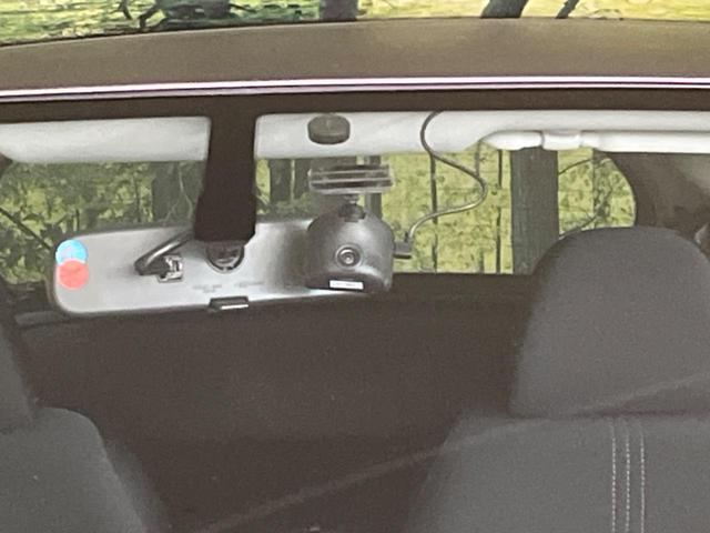 ノート Ｘ　純正ＳＤナビ　禁煙車　ドラレコ　ＥＴＣ　スマートキー　ＨＩＤヘッド　電動格納ミラー　ＣＤ再生　アイドリングストップ　盗難防止システム　プライバシーＧ　頸部衝突緩和ヘッドレスト（20枚目）