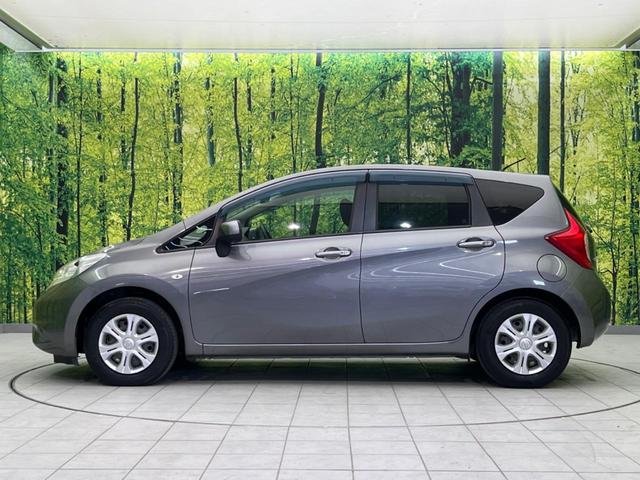 ノート Ｘ　純正ＳＤナビ　禁煙車　ドラレコ　ＥＴＣ　スマートキー　ＨＩＤヘッド　電動格納ミラー　ＣＤ再生　アイドリングストップ　盗難防止システム　プライバシーＧ　頸部衝突緩和ヘッドレスト（25枚目）