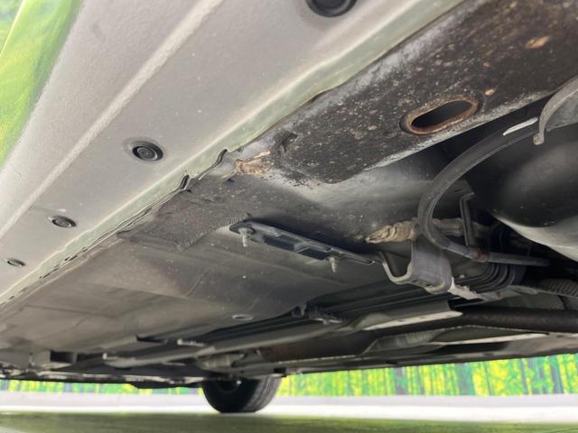 ノート Ｘ　純正ＳＤナビ　禁煙車　ドラレコ　ＥＴＣ　スマートキー　ＨＩＤヘッド　電動格納ミラー　ＣＤ再生　アイドリングストップ　盗難防止システム　プライバシーＧ　頸部衝突緩和ヘッドレスト（27枚目）