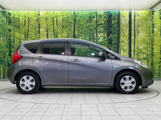 ノート Ｘ　純正ＳＤナビ　禁煙車　ドラレコ　ＥＴＣ　スマートキー　ＨＩＤヘッド　電動格納ミラー　ＣＤ再生　アイドリングストップ　盗難防止システム　プライバシーＧ　頸部衝突緩和ヘッドレスト（33枚目）