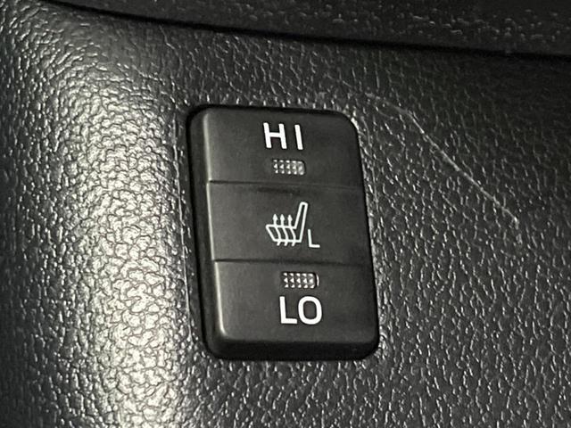 プリウス Aツーリングセレクション 衝突軽減 純正9インチナビ バックカメラ 禁煙車 レーダークルーズ シートヒーター ETC レーンアシスト クリアランスソナー LEDヘッド オートマチックハイビーム オートライト オート(7枚目)