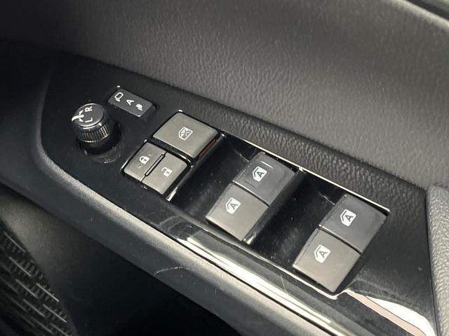 プリウス Aツーリングセレクション 衝突軽減 純正9インチナビ バックカメラ 禁煙車 レーダークルーズ シートヒーター ETC レーンアシスト クリアランスソナー LEDヘッド オートマチックハイビーム オートライト オート(40枚目)