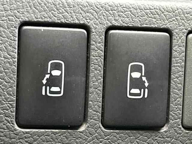 ヴォクシー ＺＳ　煌ＩＩ　両側電動スライド　純正ナビ　ＥＴＣ　禁煙車　パドルシフト　ＨＩＤヘッド　オートライト　スマートキー　デュアルエアコン　ＣＤ／ＤＶＤ再生　盗難防止システム　電動格納ミラー（3枚目）