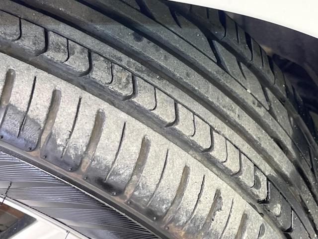 ヴォクシー ＺＳ　煌ＩＩ　両側電動スライド　純正ナビ　ＥＴＣ　禁煙車　パドルシフト　ＨＩＤヘッド　オートライト　スマートキー　デュアルエアコン　ＣＤ／ＤＶＤ再生　盗難防止システム　電動格納ミラー（35枚目）