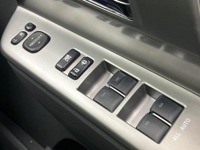 ヴォクシー ＺＳ　煌ＩＩ　両側電動スライド　純正ナビ　ＥＴＣ　禁煙車　パドルシフト　ＨＩＤヘッド　オートライト　スマートキー　デュアルエアコン　ＣＤ／ＤＶＤ再生　盗難防止システム　電動格納ミラー（40枚目）