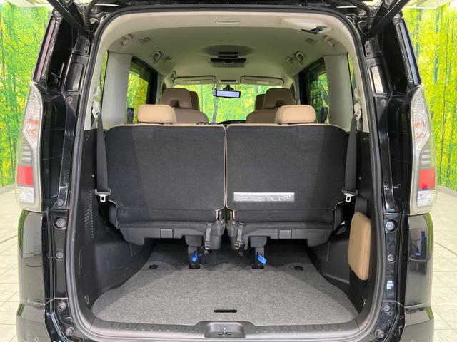 セレナ ｅ－パワー　ハイウェイスターＶ　ＢＩＧ－Ｘ１１インチナビ　フリップダウンモニター　全周囲カメラ　禁煙車　両側電動スライド　プロパイロット　デジタルインナーミラー　ＬＥＤヘッドライト　ＥＴＣ　Ｂｌｕｅｔｏｏｔｈ　フルセグ（11枚目）