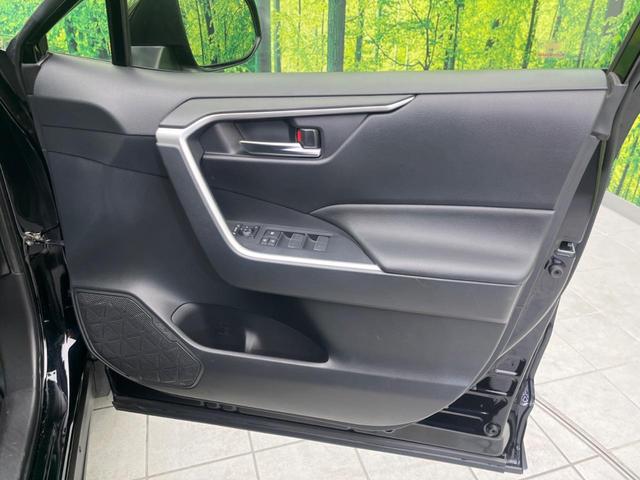 RAV4 X 衝突軽減装置 禁煙車 レーダークルーズ SDナビ バックカメラ ETC Bluetooth再生 フルセグ ドライブレコーダー LEDヘッドライト クリアランスソナー スマートキー(32枚目)
