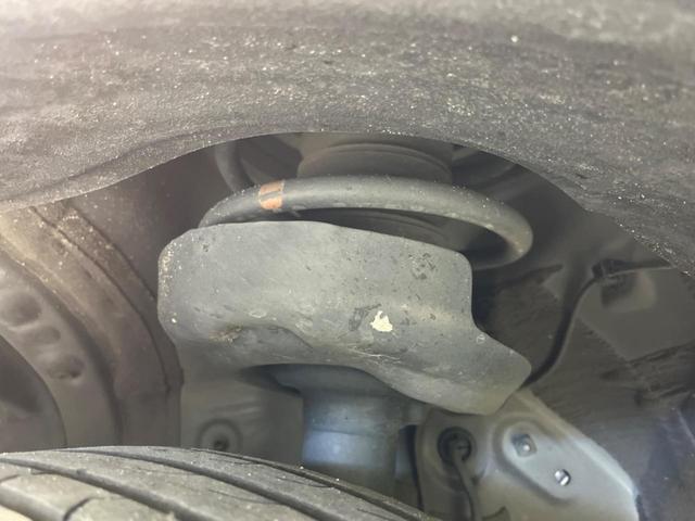 ヴォクシー Ｓ－Ｚ　１４インチ後席モニター　両側電動スライドドア　衝突軽減装置　禁煙車　純正１０．５インチナビ　レーダークルーズコントロール　バックカメラ　ＥＴＣ２．０　Ｂｌｕｅｔｏｏｔｈ　フルセグ　ドライブレコーダー（20枚目）