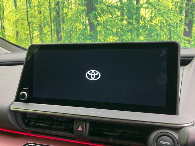 プリウス Ｚ　ガラスルーフ　全周囲カメラ　衝突被害軽減システム　レーダークルーズ　禁煙車　電動リアゲート　前席シートエアコン　パワーシート　コーナーセンサー　スマートキー　ＬＥＤヘッド　ＥＴＣ２．０（4枚目）