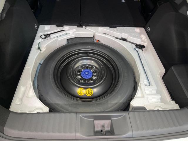 プリウス Ｚ　ガラスルーフ　全周囲カメラ　衝突被害軽減システム　レーダークルーズ　禁煙車　電動リアゲート　前席シートエアコン　パワーシート　コーナーセンサー　スマートキー　ＬＥＤヘッド　ＥＴＣ２．０（34枚目）