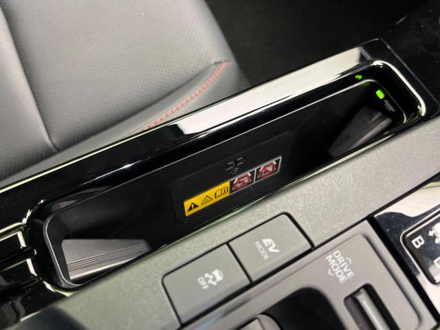 プリウス Ｚ　ガラスルーフ　全周囲カメラ　衝突被害軽減システム　レーダークルーズ　禁煙車　電動リアゲート　前席シートエアコン　パワーシート　コーナーセンサー　スマートキー　ＬＥＤヘッド　ＥＴＣ２．０（54枚目）