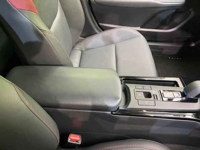 プリウス Ｚ　ガラスルーフ　全周囲カメラ　衝突被害軽減システム　レーダークルーズ　禁煙車　電動リアゲート　前席シートエアコン　パワーシート　コーナーセンサー　スマートキー　ＬＥＤヘッド　ＥＴＣ２．０（72枚目）